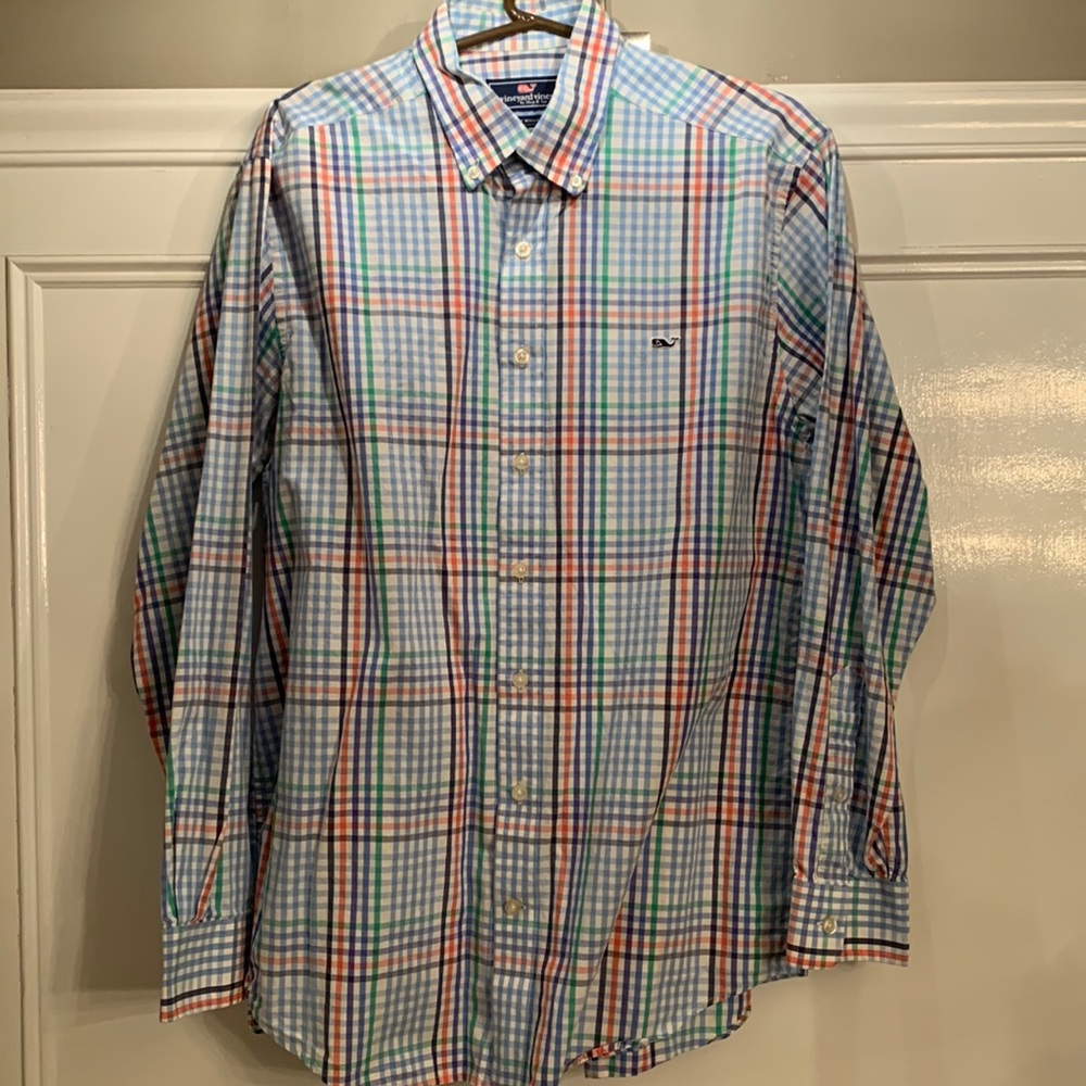 Vineyard vine. Large button down shirt